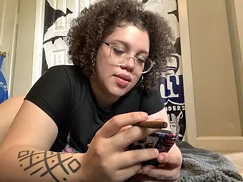 QueenNuttCollector webcam