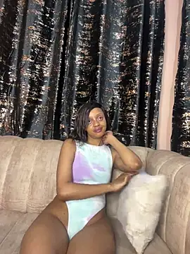 Webcam Model (__Bambi)  is live.Free join now!