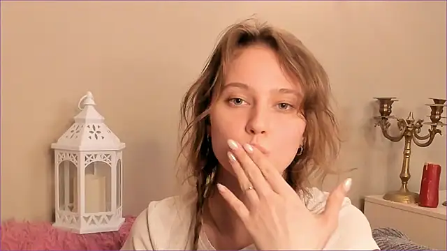 RubieHeiser Stripchat cam model