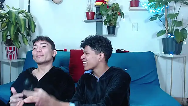 Hot_Boys_Latinos_X webcam