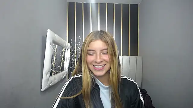 nancy_blonde webcam