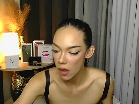 SweetLuna_BIGc0ck webcam