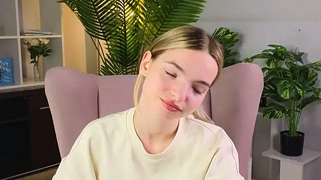 rosannpritchard (F teen) - Make me stand up