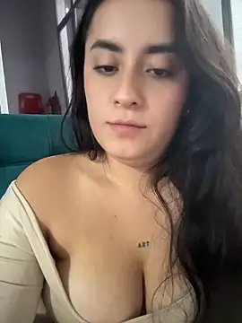 Antonella_Julieta webcam