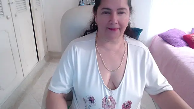 leonela_69 webcam