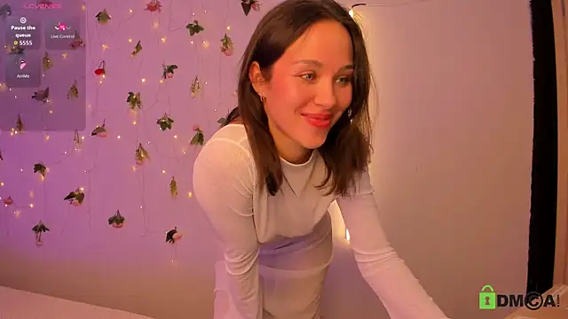 black_jenny (F young) - change into a sexy bra