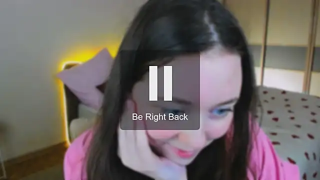 AlluringLookk webcam