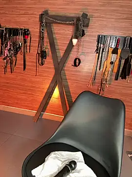 yey_bdsm webcam