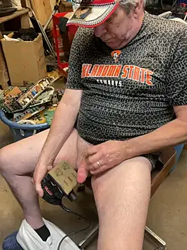 llovetoshowoff webcam