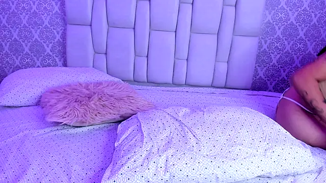 Skarlett_Kiss webcam