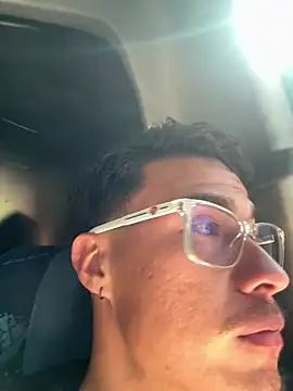 tavohot_ (M young) - Go to the orinal and jerk off