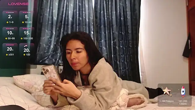 alice_middlee webcam