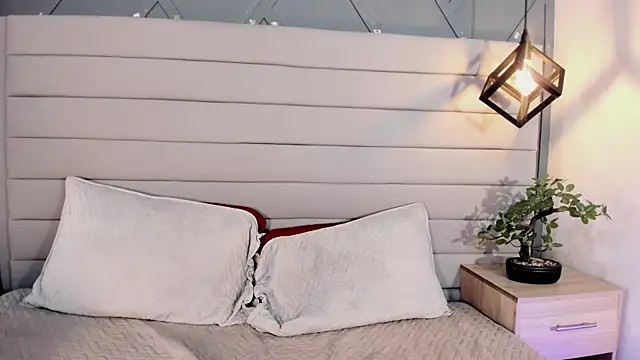 Sweetlittle_luna webcam