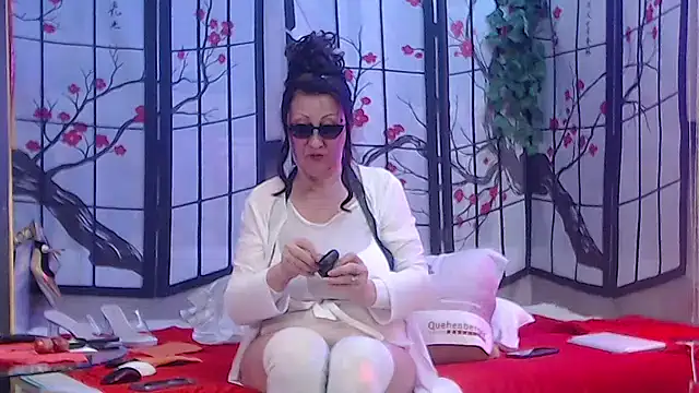 NightOrhideya webcam