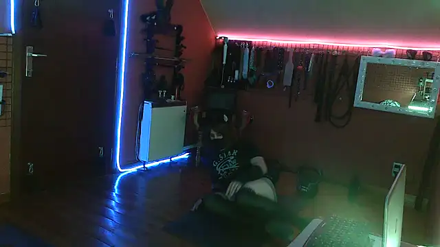 Ginny-the-bdsm-nympho webcam