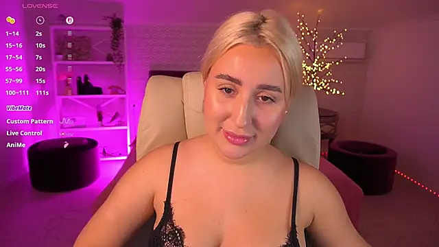 LiaBrazzerr webcam