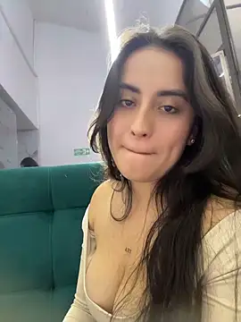 Antonella_Julieta webcam