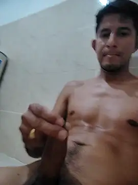 chicolargo17 - Chicolargo17's free webcam - UK Sex Cams