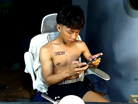 naughtyboyloy_0 webcam