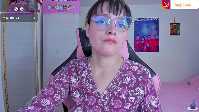Lucyy-hess webcam