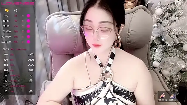 Monica-666888- webcam