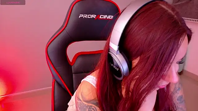 samantha_tattu webcam