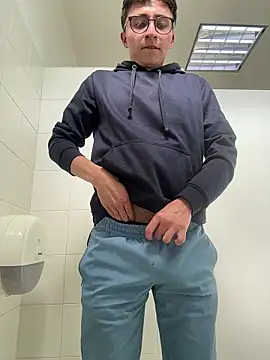 CamiRojas_boy webcam