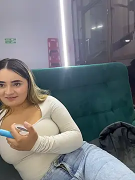 Antonella_Julieta webcam