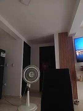 CheekySnowQueen_69 webcam