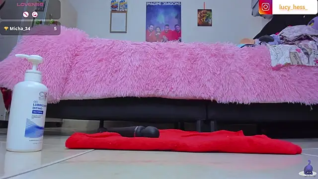 Lucyy-hess webcam