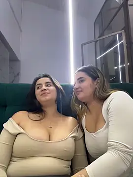 antonella_julieta (Ask my age) - Kiss in the neck 🥰