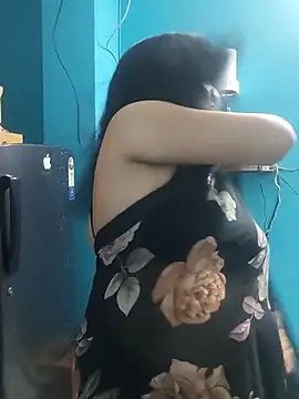 Webcam Model (horny_lizia)  is live.Free join now!