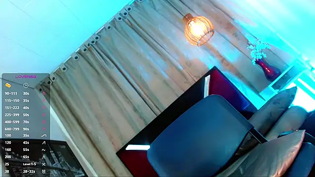 katha_Crawford webcam