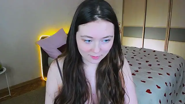 AlluringLookk webcam