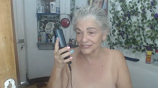 FunnyGrandma webcam
