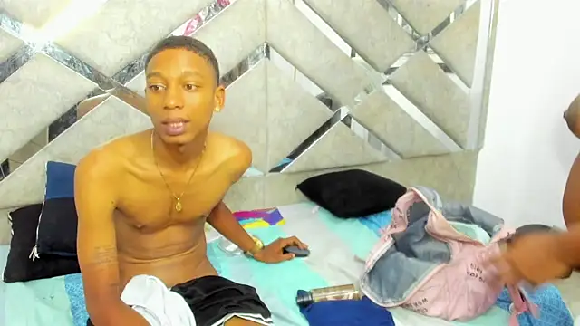 evaxemma - EvaxEmma's free webcam - UK Sex Cams