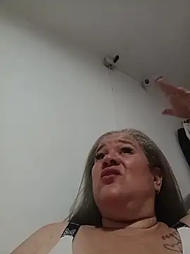 cheekysnowqueen_69 - CheekySnowQueen_69's free webcam - UK Sex Cams