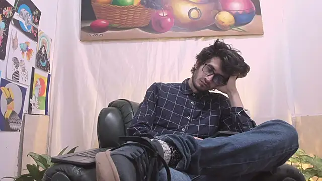 Loggan_donnelly webcam