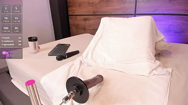 Niamonroe Stripchat cam model