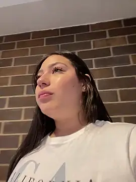 Webcam Model (Latina_vanessa) is live