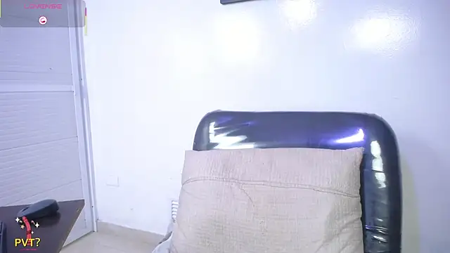 shantala_krisha webcam