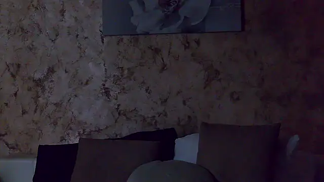 MissNaomiBelle webcam