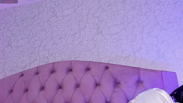 saraa_joness_ webcam