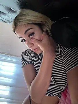 babylovetierna1 - Babylovetierna1's free webcam - UK Sex Cams