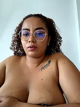 curly_girl_31 webcam