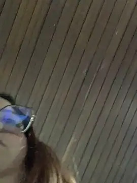 ZoeBennett_Pink webcam