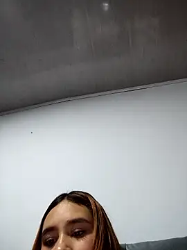 katty_42 (F teen) - Rub clit so hard