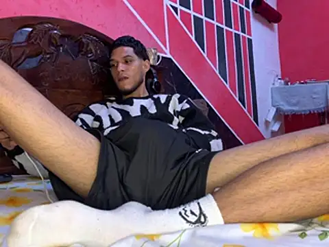 tanned_boy webcam