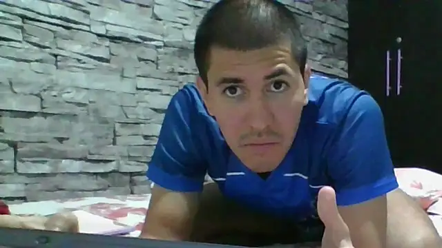 Sexylatin64 webcam