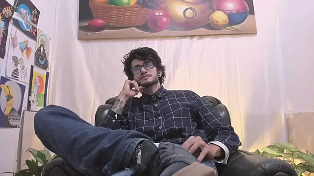 Loggan_donnelly webcam